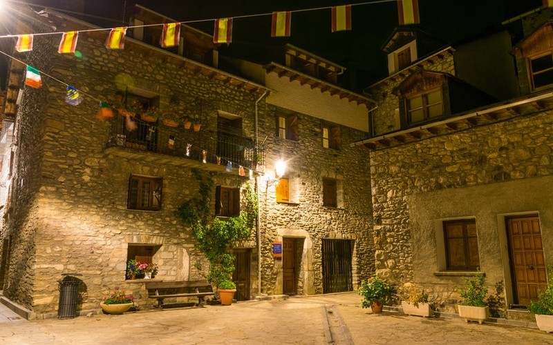 Een Spaanse vrouw heeft haar woning in Barcelona bezet, nadat haar huurder de woning ongevraagd op Airbnb had gezet.