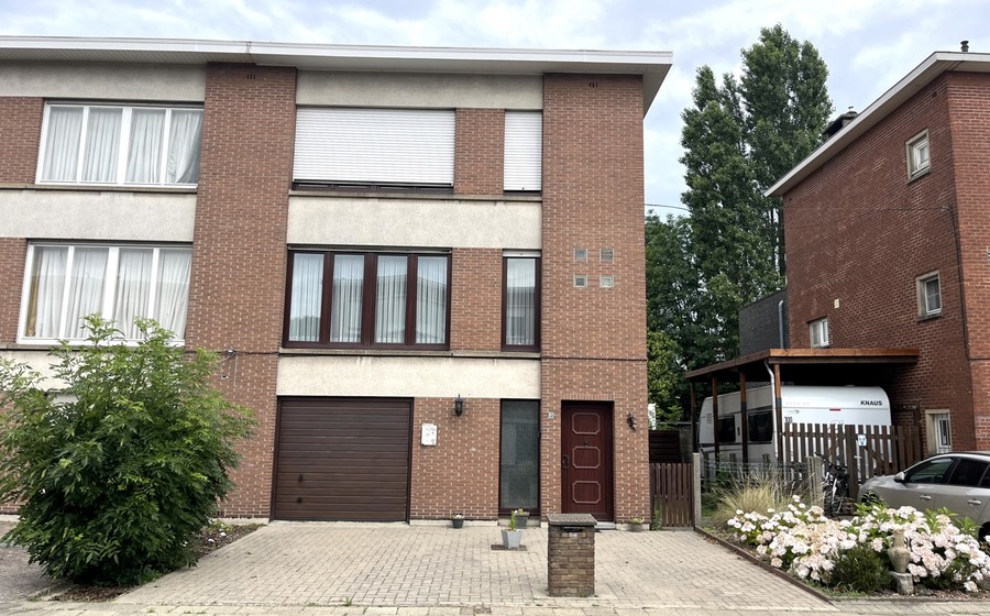 Bel-etage te koop in Ekeren