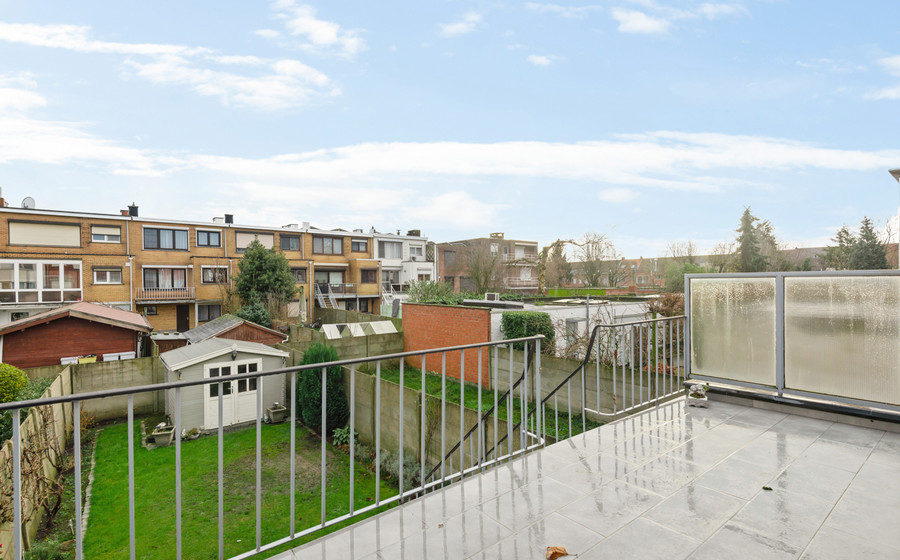 Bel-etage te koop in Merksem