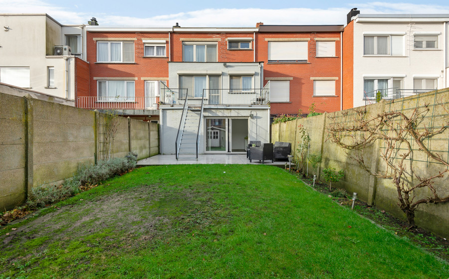 Bel-etage te koop in Merksem