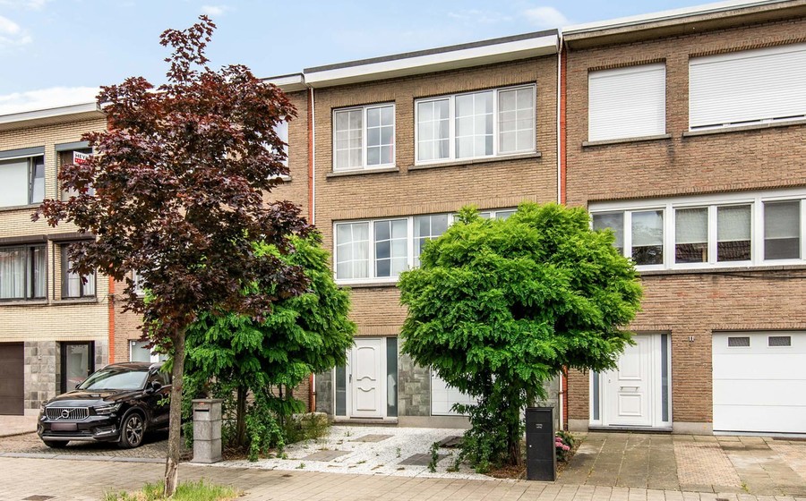 Bel-etage te koop in Merksem