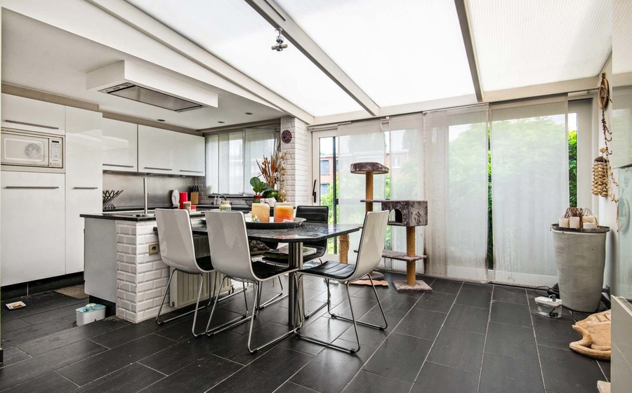 Bel-etage te koop in Merksem