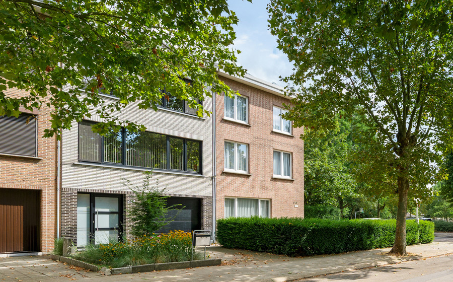 Bel-etage te koop in Merksem