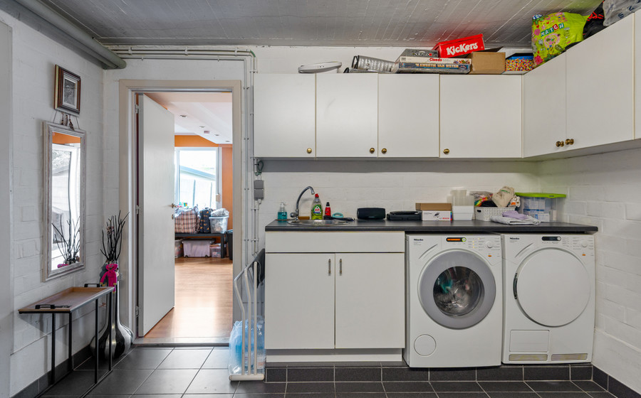 Bel-etage te koop in Merksem