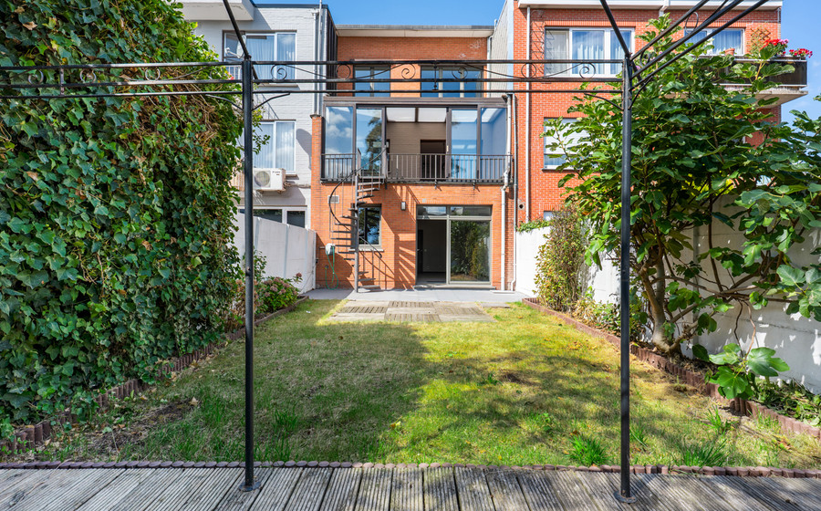 Bel-etage te koop in Merksem