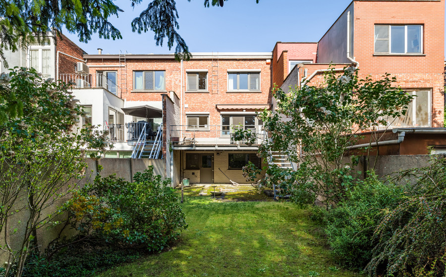Bel-etage te koop in Merksem