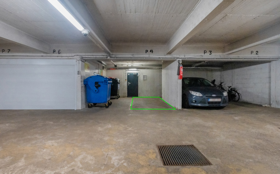 Binnenstaanplaats te koop in Berchem