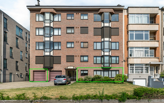 Gelijkvloerse verd. + tuin te koop in Merksem