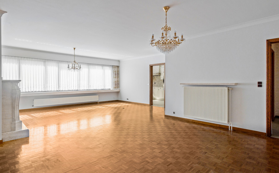 Gelijkvloerse verd. + tuin te koop in Merksem