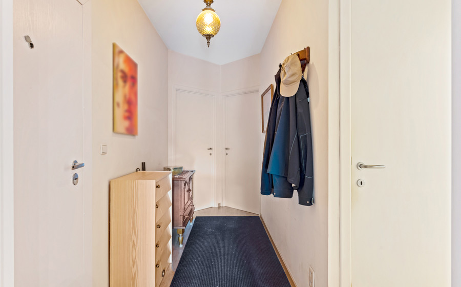 Gelijkvloerse verdieping te koop in Merksem