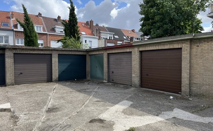 gesloten-garagebox-te-koop-in-merksem