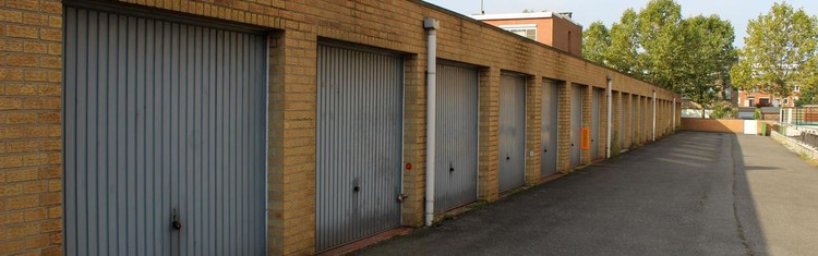 gesloten-garagebox-te-koop-in-merksem